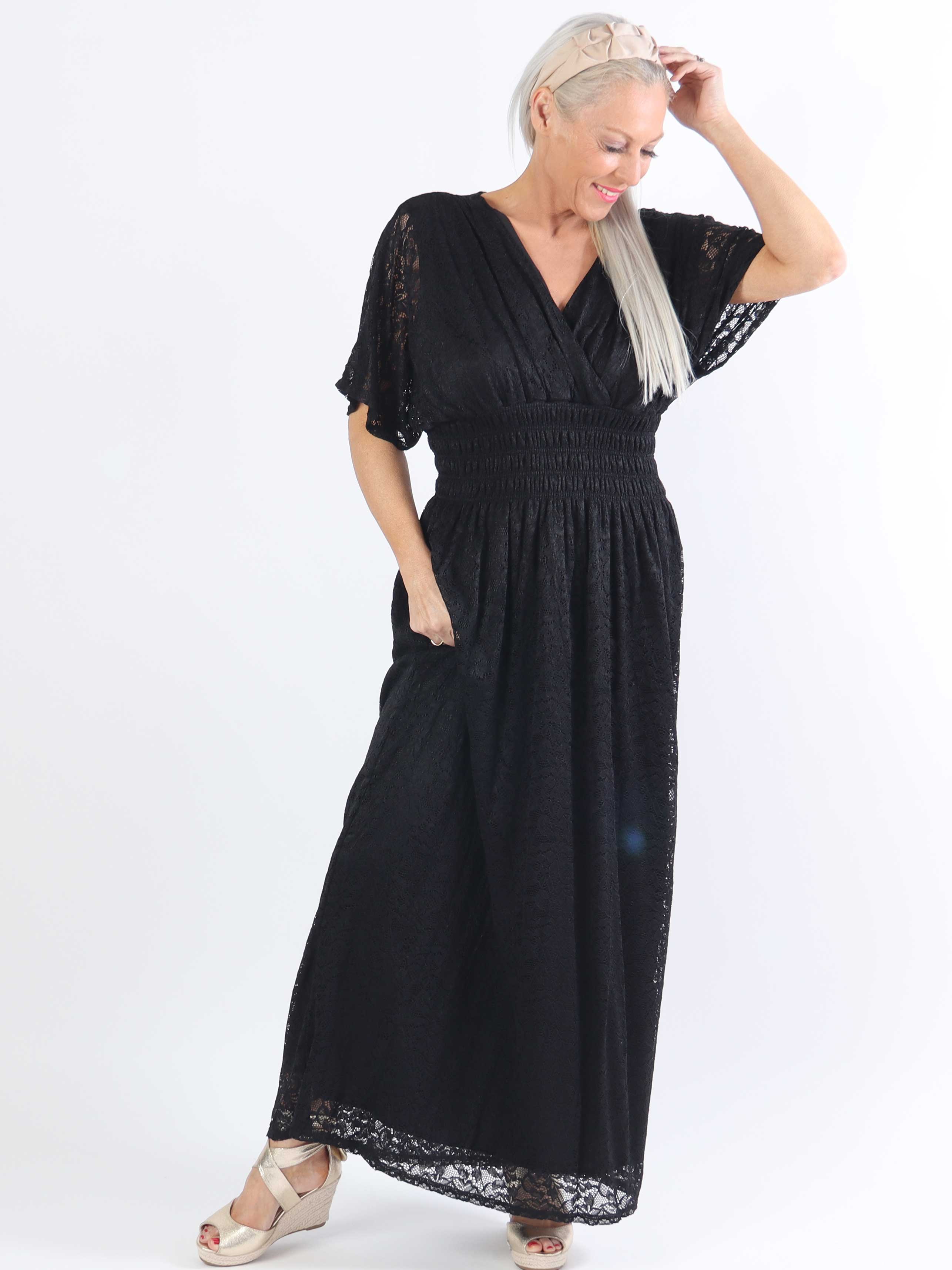 Pams Lace - Lang plus size kjole i blonde med smock under brystet